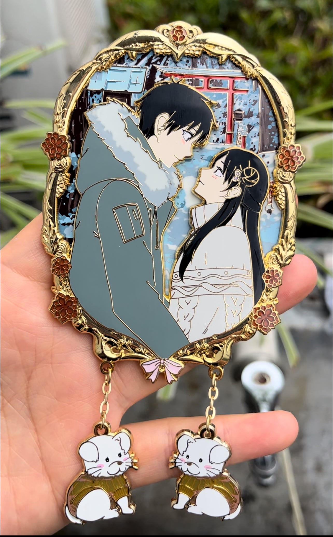 Petite Date Series: in-hands extras